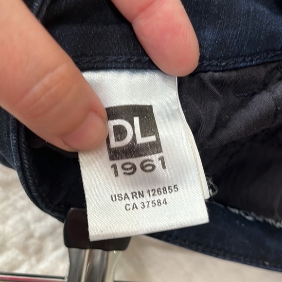 DL1961 Amanda Jean in Token Size 28 - Picture 7 of 8